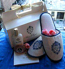 plaza gift box with slippers